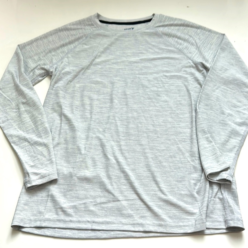 Long sleeve dry fit active top